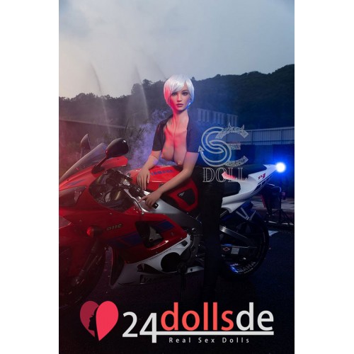Sexpuppen brauchen tägliche Pflege