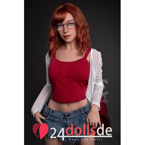 Irontechdoll ist eine typische Sexpuppen-Handwerkerwelt