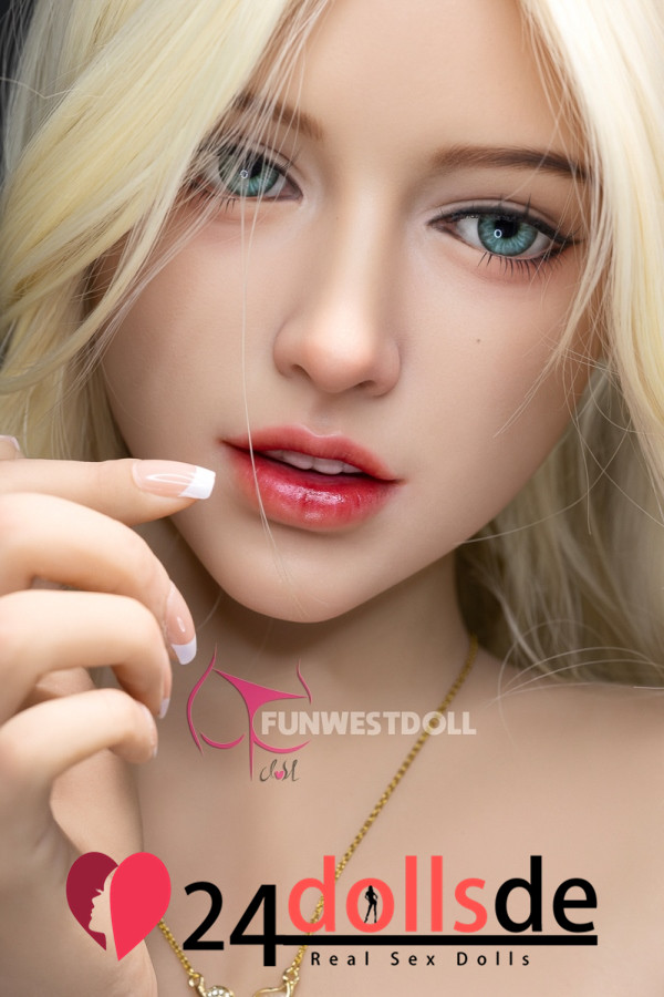 Jocelyn real sex doll