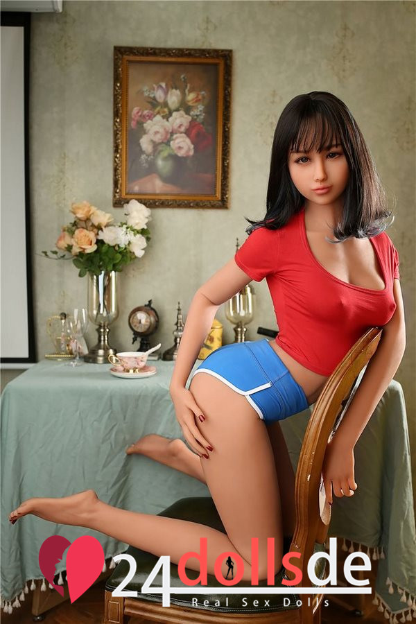 Hot Lucy 168cm Mittlere Brüste Sybille
