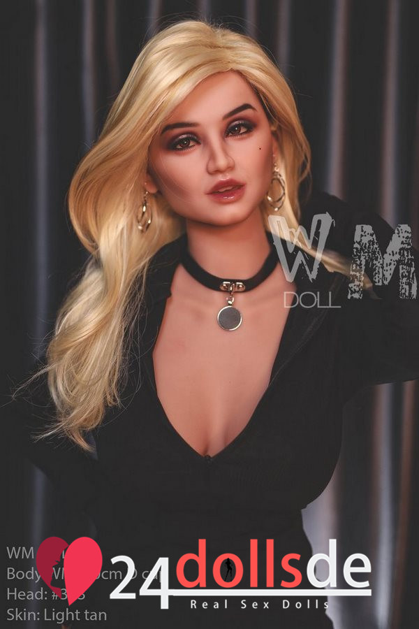 D-Cup Eleonora sexpuppe
