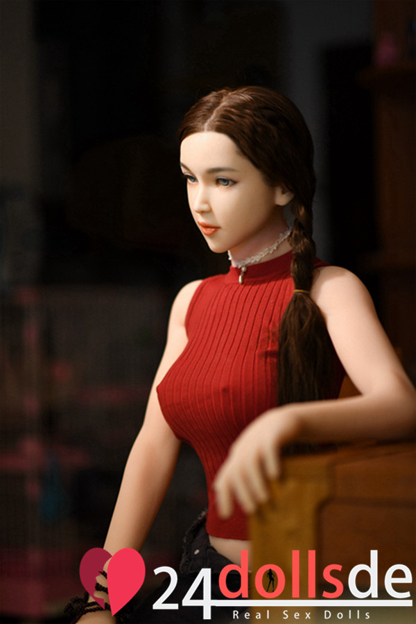 Mann BetrüGt Mit Real Doll