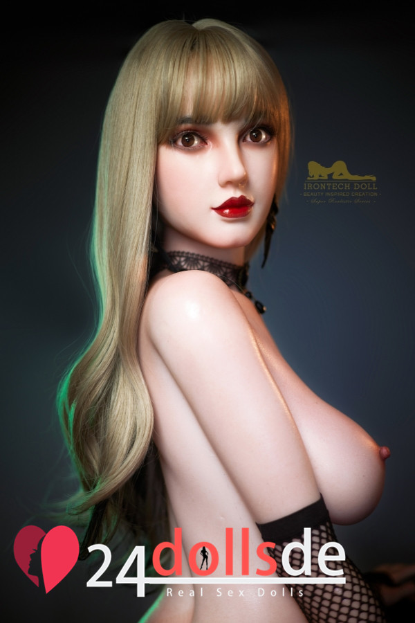 Leidenschaftliches Irontech Doll Amelia