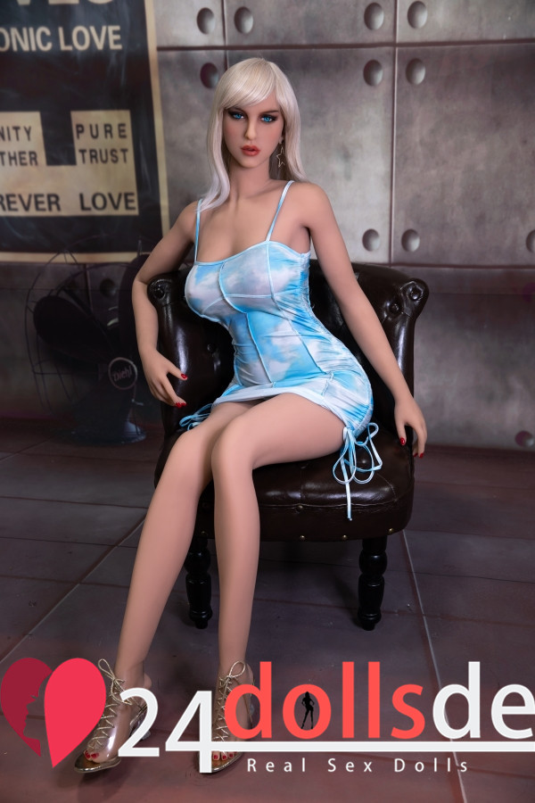 sexy sex doll Sonia