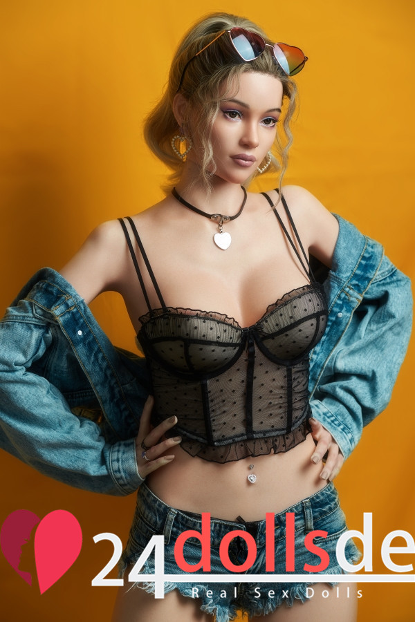 Sherry sexpuppen in aktion