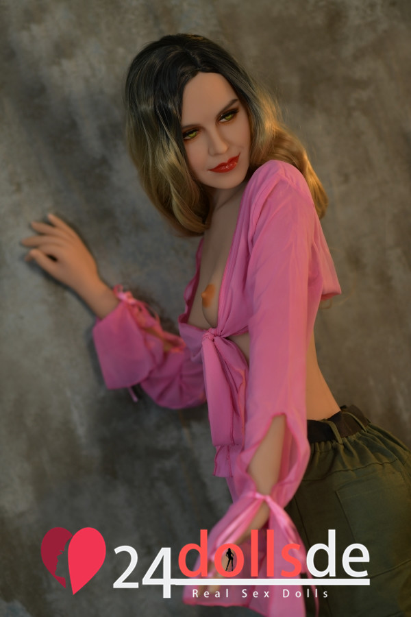 echte sex puppe Macy