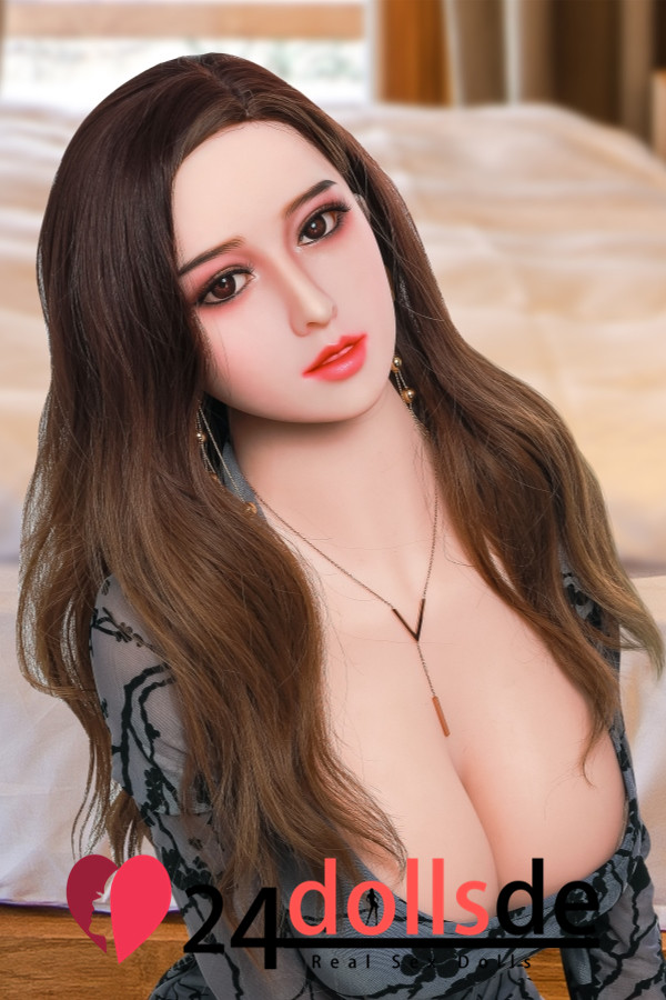 Isolda Reale Liebespuppe sexy