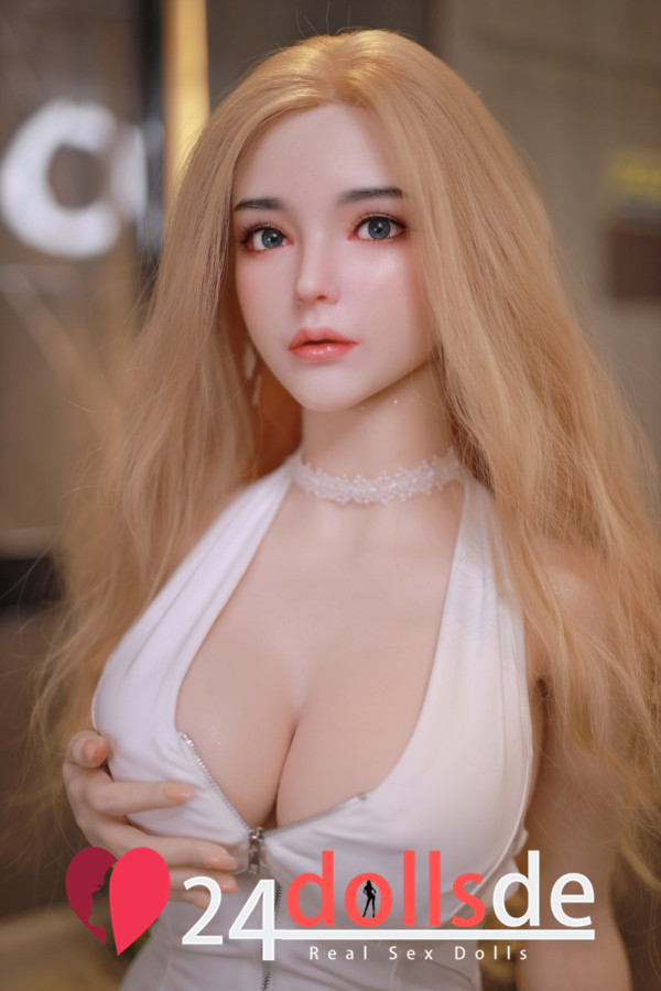 I-Cup Sexpuppen Shop Essence