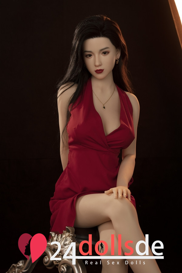 beste sex puppe 166cm Sahara