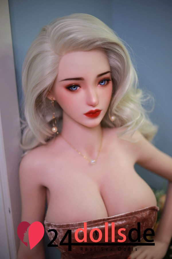 real doll liebespuppen silikonform hot oder schrott