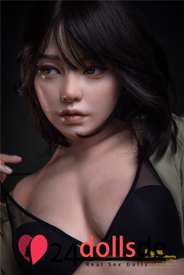 Große Brüste Lucile Lovedoll