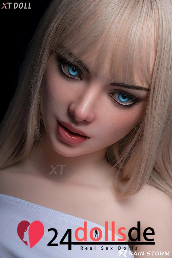Nackte Erotik Phoebe XT Doll