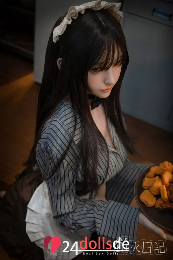 lebensgroße sexpuppe Yayoi