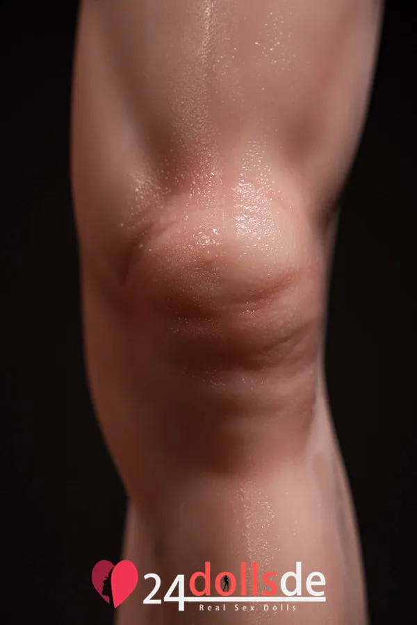 realistische sexpuppen Renee