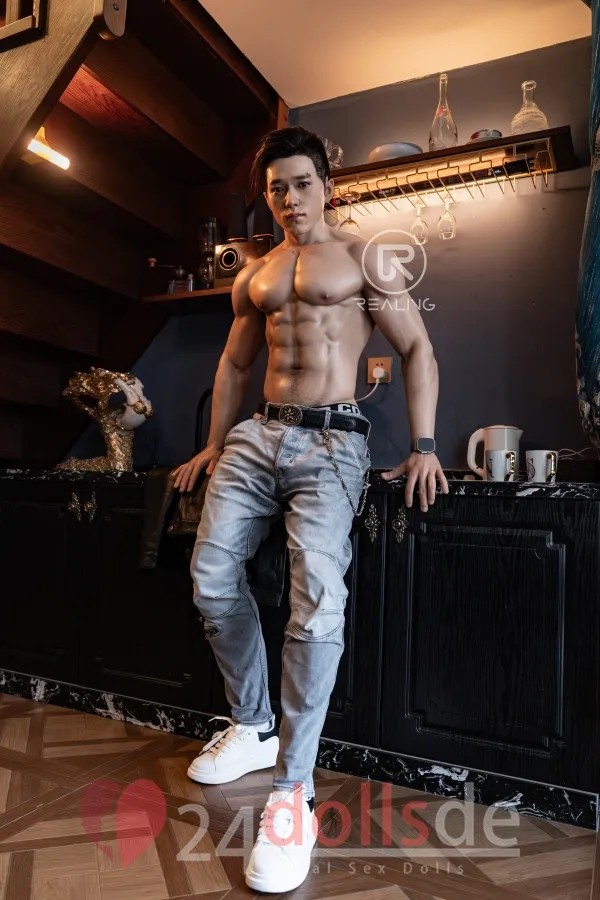 sex puppe männer Hogan