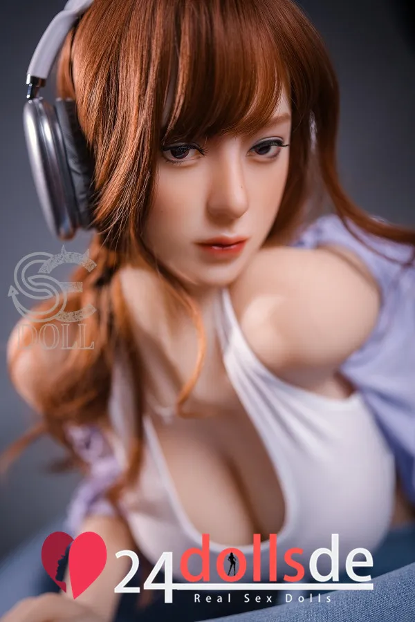 #120 SE Doll Skyler