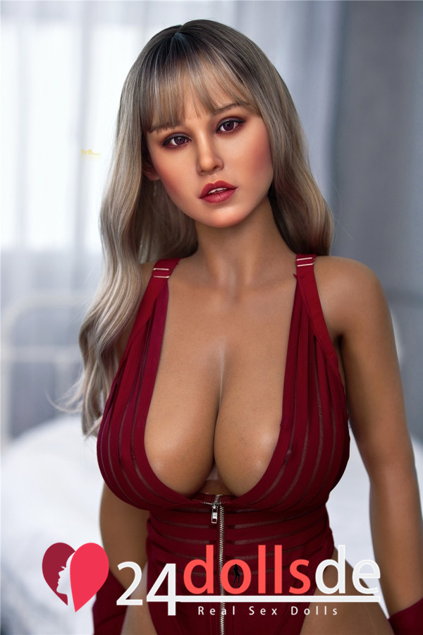 Claudine Realistic Sex Doll